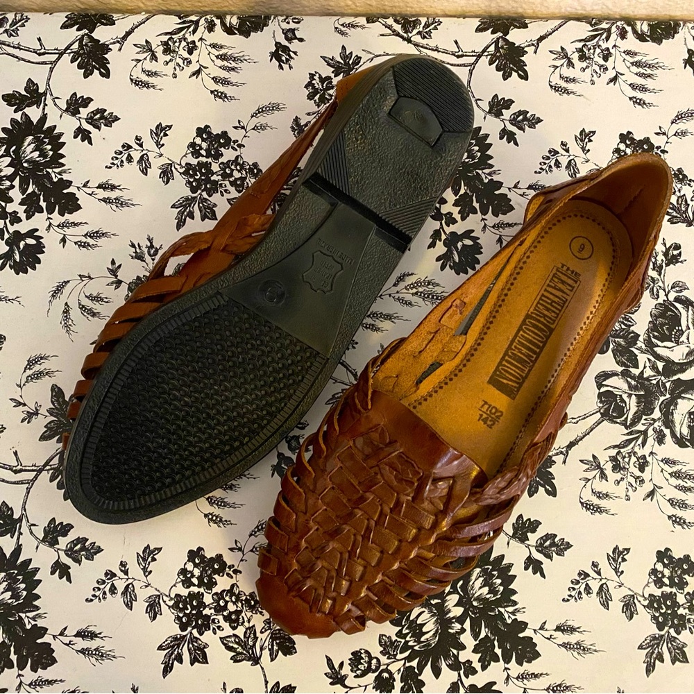 brown leather huarache sandals sandalias loafers - size 9
